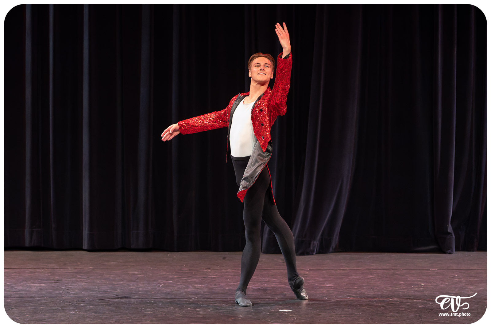 ECOLE DE DANSE CÉCILE ADAMOW